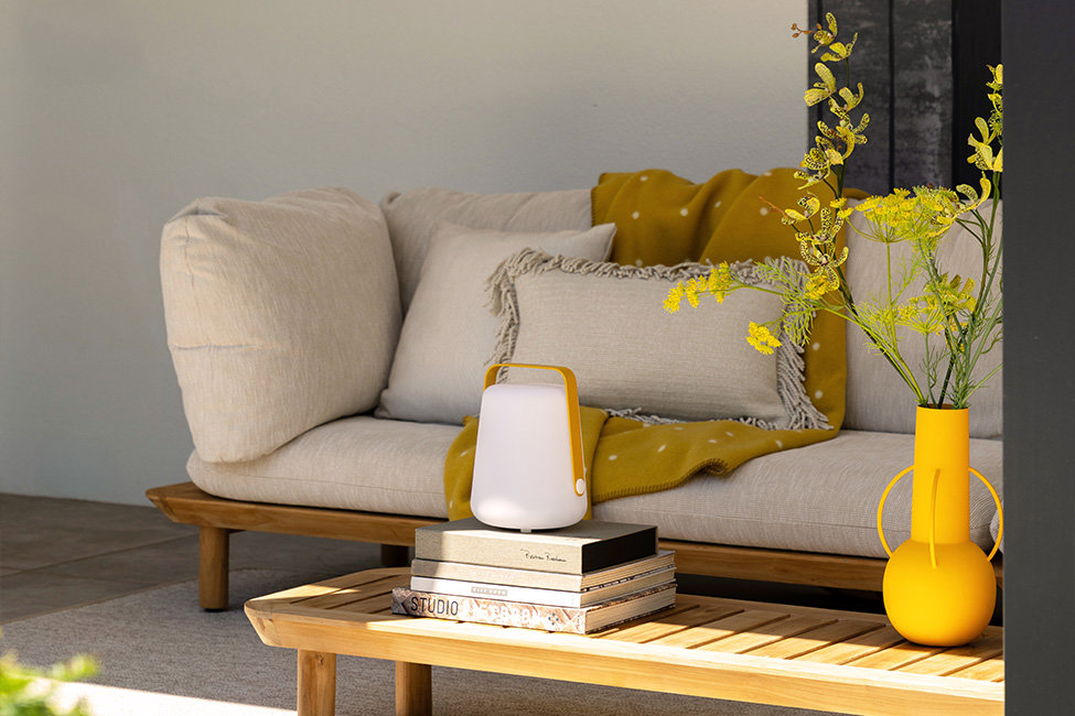 Loungeset decoreren met kussens en plaids