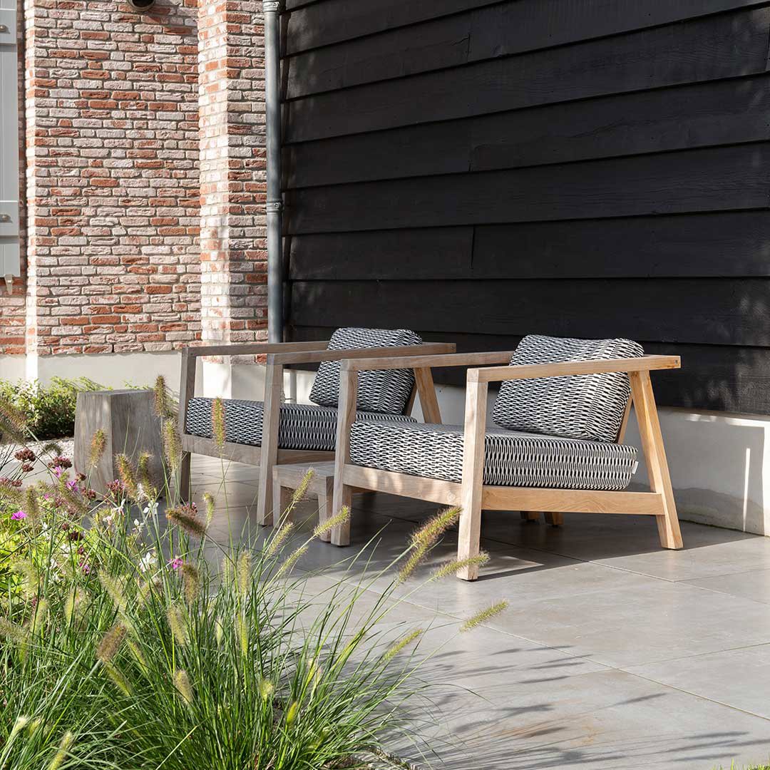 loungestoel set buiten