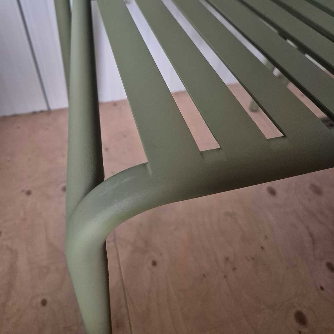 petit-friture-tuinstoel-lichte-schade