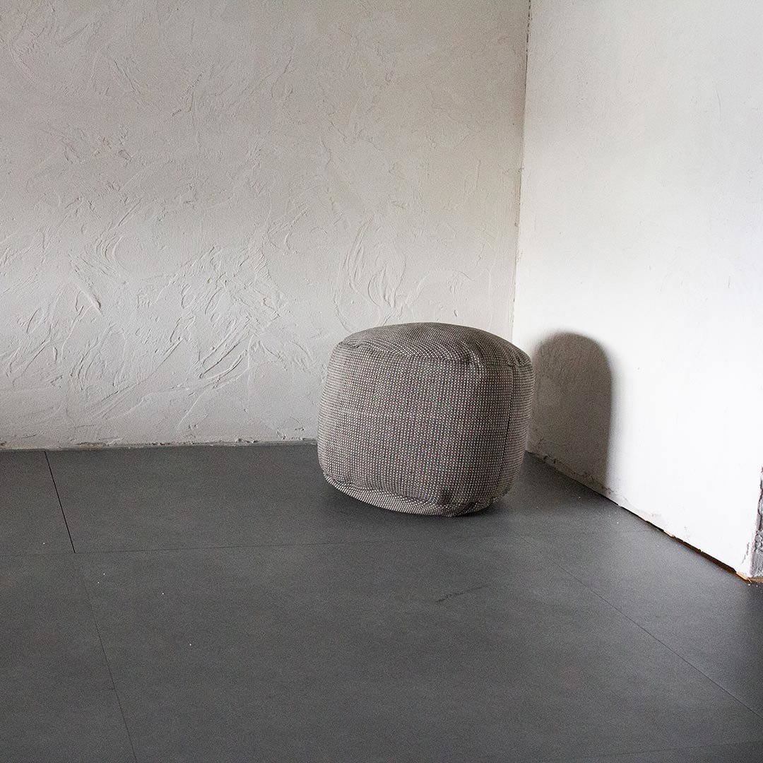 ronde poef grijs
