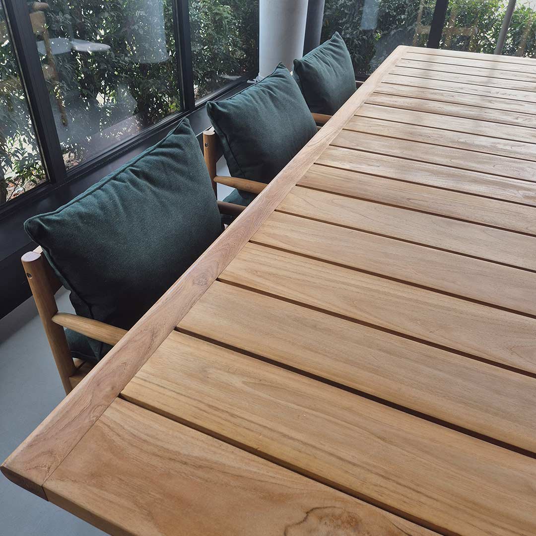 tweedekans-tuintafel-met-stoelen
