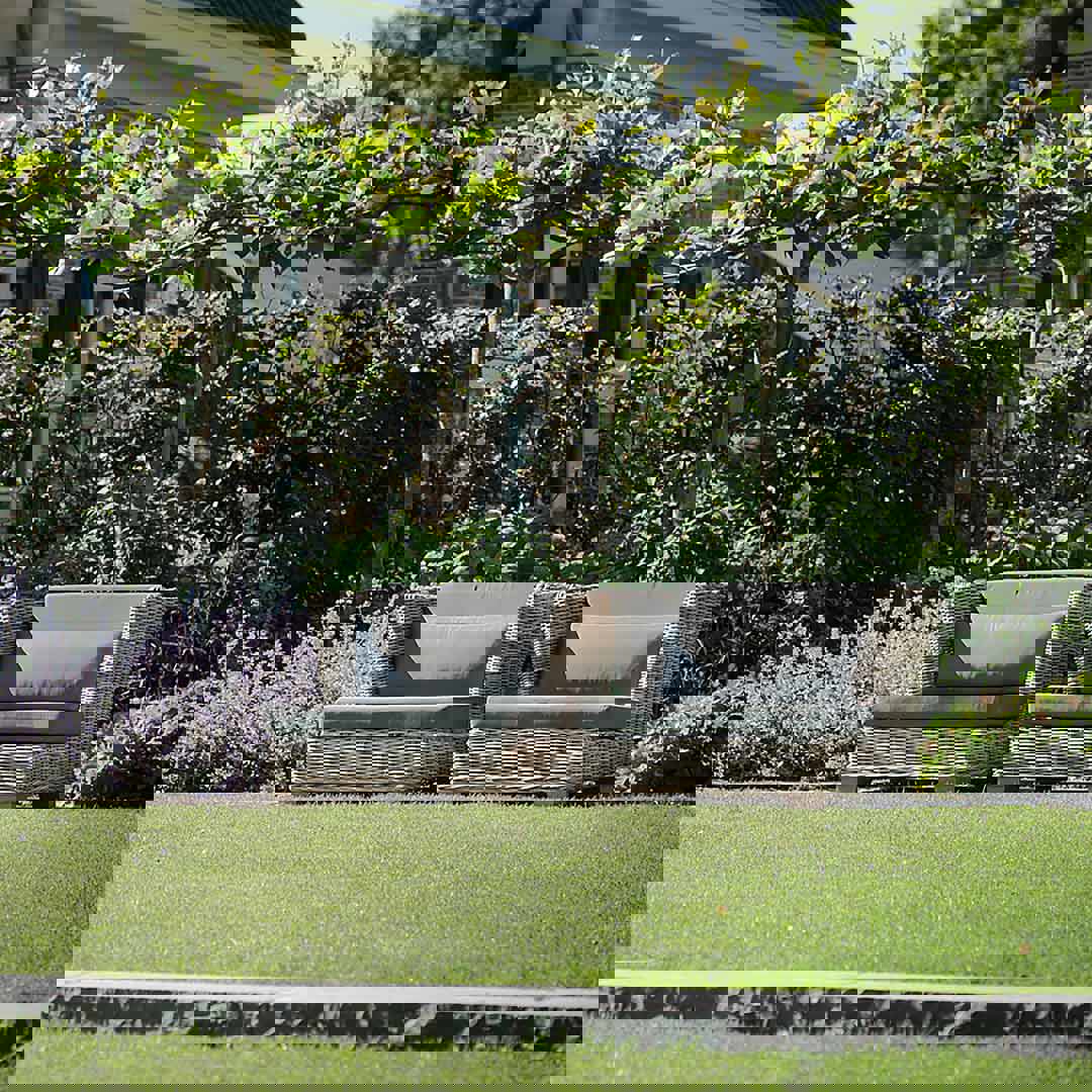 loungestoel rotan buiten