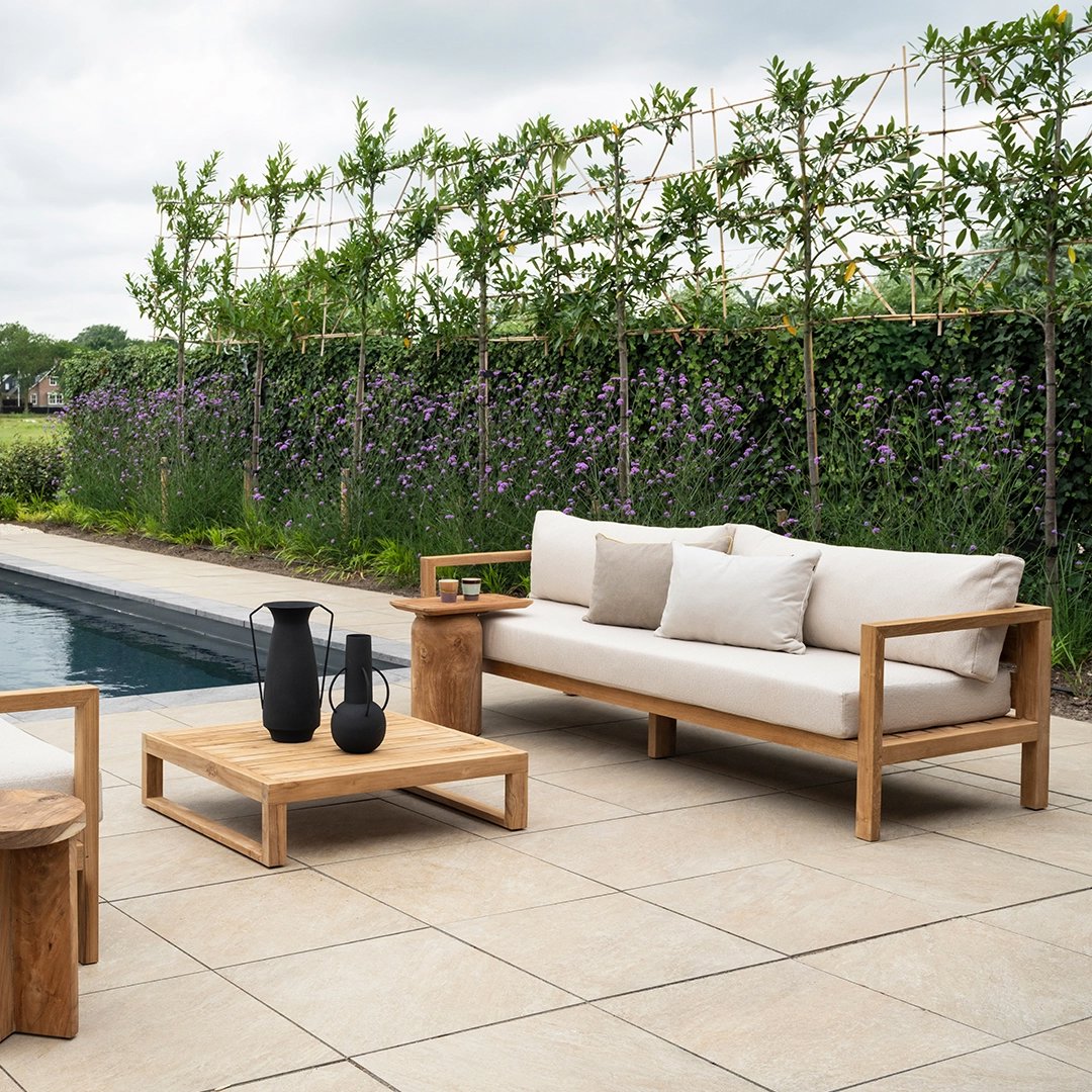 houten loungebank buiten