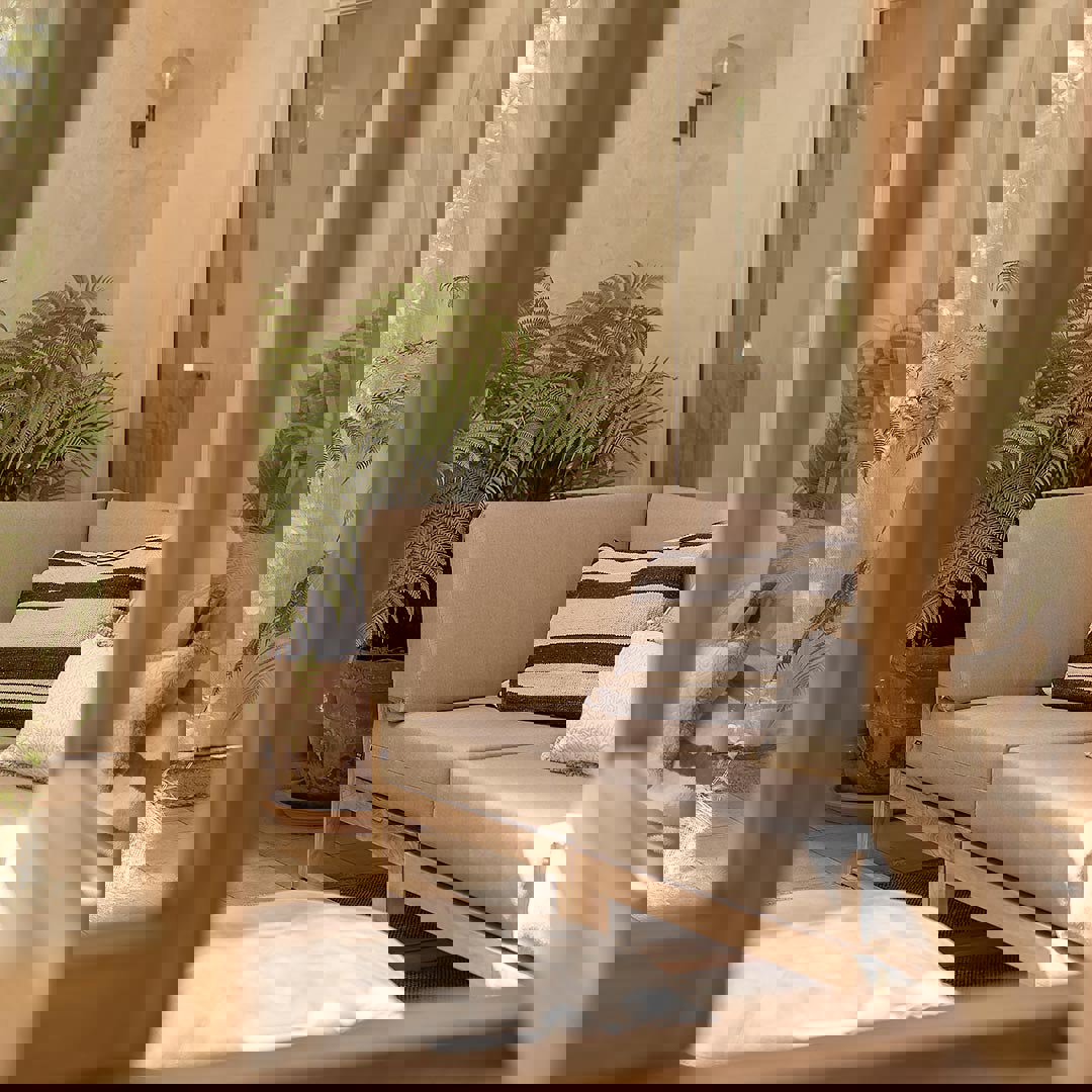 hoek loungebank tuin