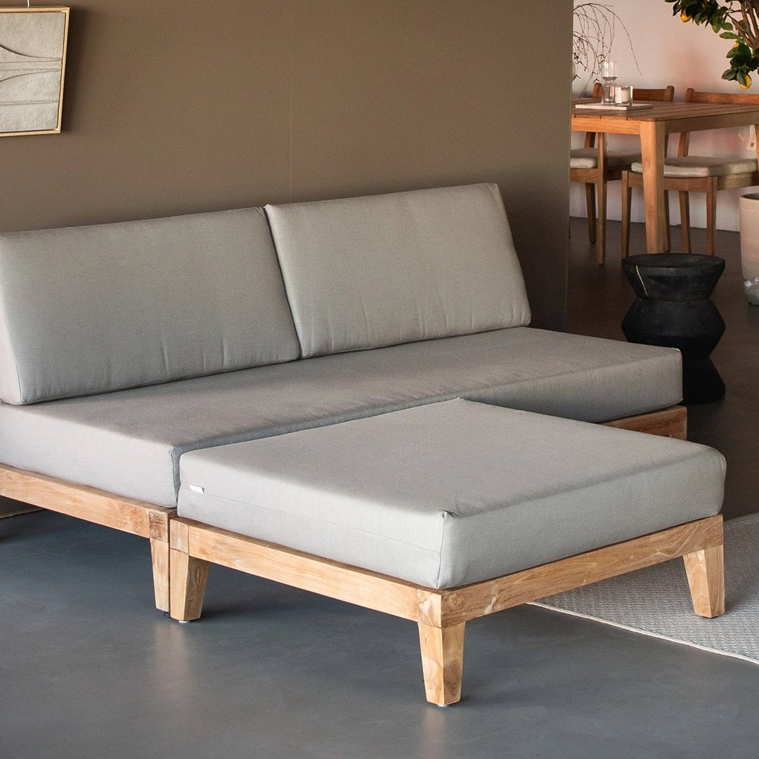 loungebank met hocker