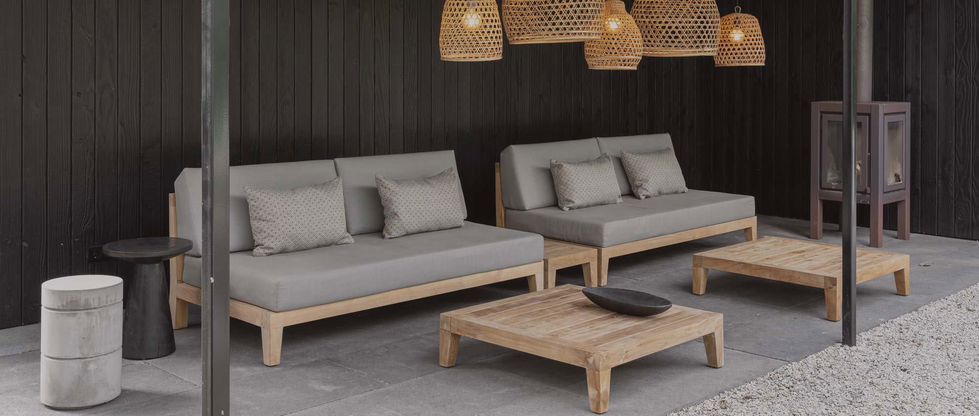 luxe teak loungesets &moss