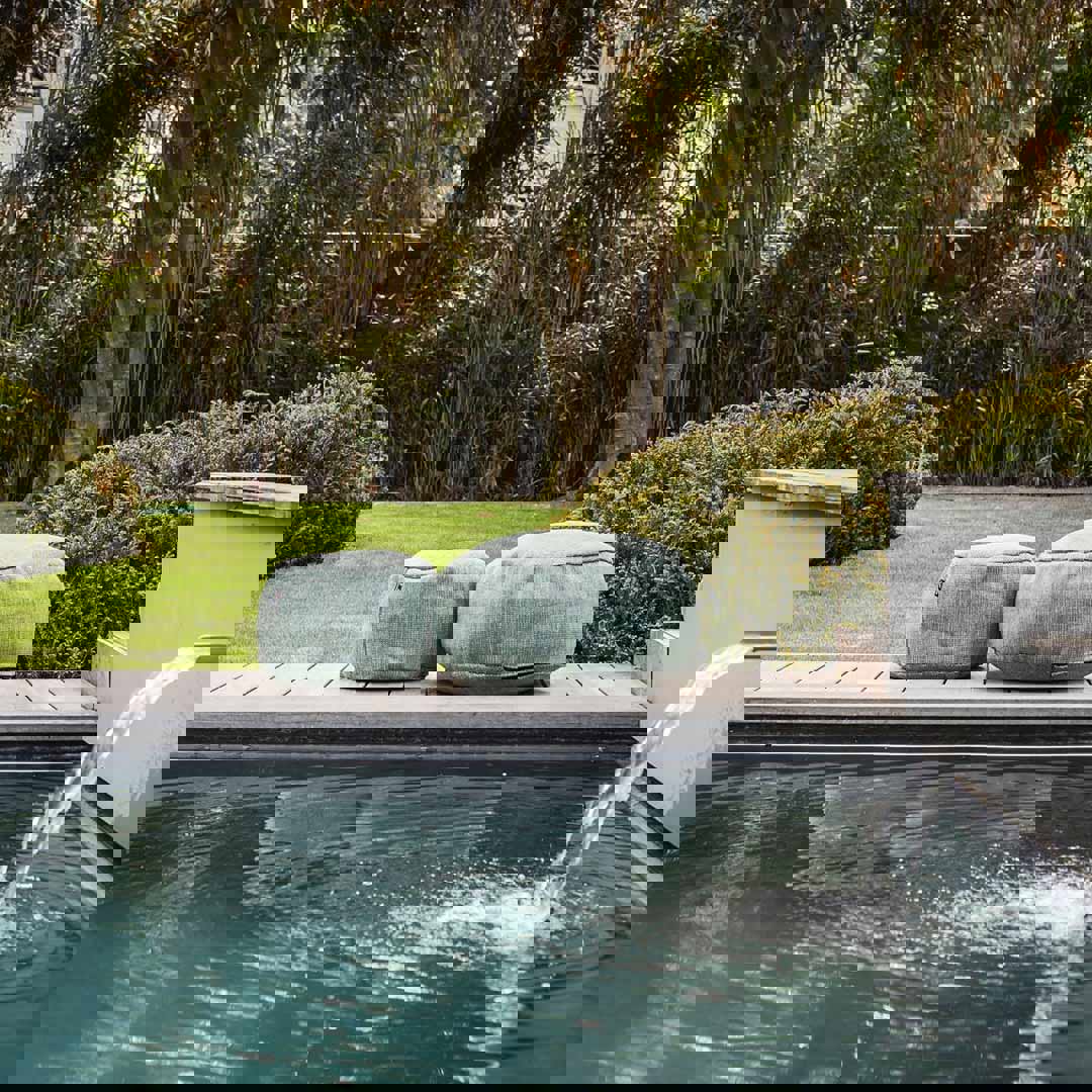 luxe buitenpoefs