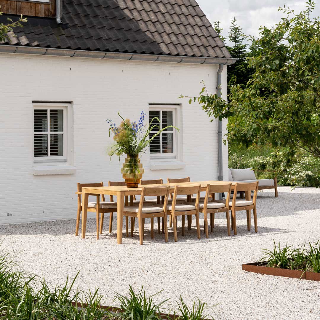 tuinset eettafel en stoelen