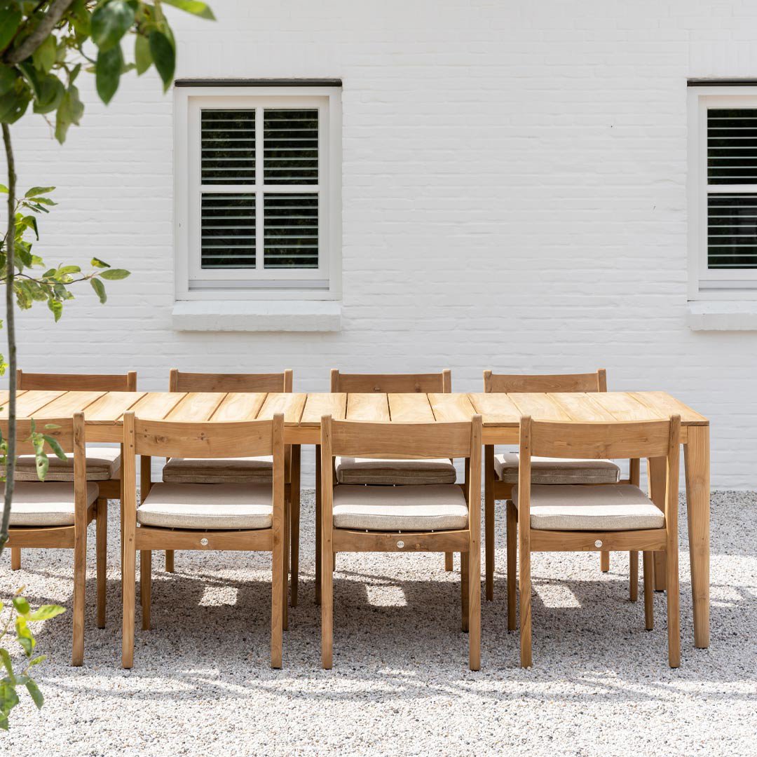 moderne tuintafel met stoelen