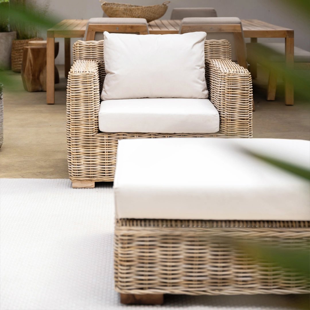 rotan-lounge-hocker