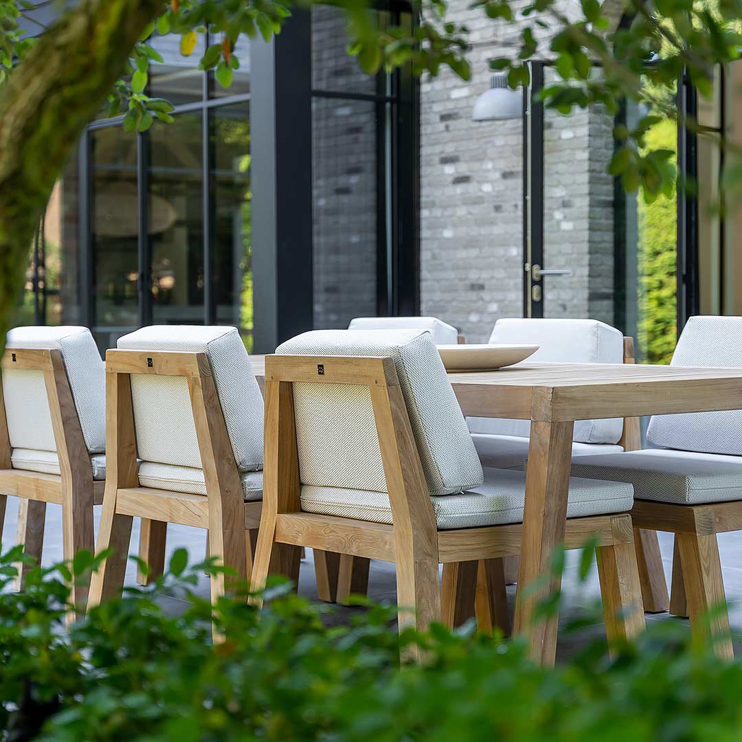 Luxe houten tuinset met bank en stoelen